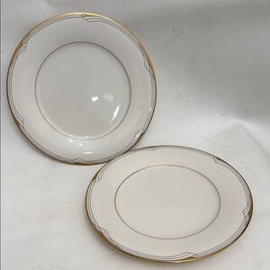 Noritake Golden Cove Fine China Japan 7719 White Ivory Gold Accent Dinner Plate